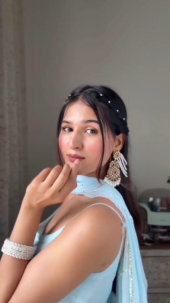 Pearl Stick-On Beauty Gems
