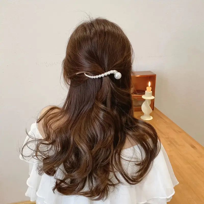 Pearl Twist Clasp Hair Clip