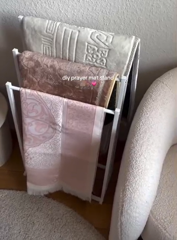 Elegance Matel 3-Tier Prayer Mat Stand