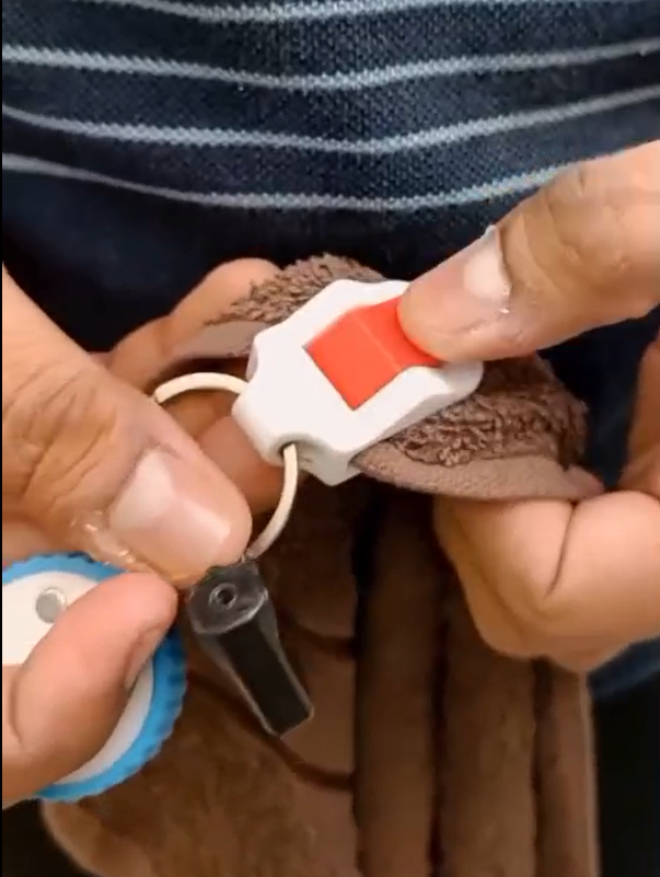 Gym Towel Clipper With Magnet