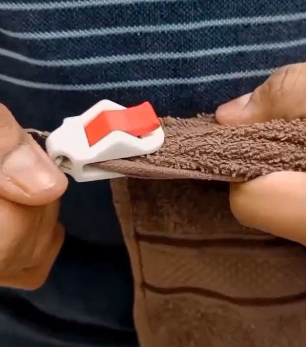 Gym Towel Clipper With Magnet