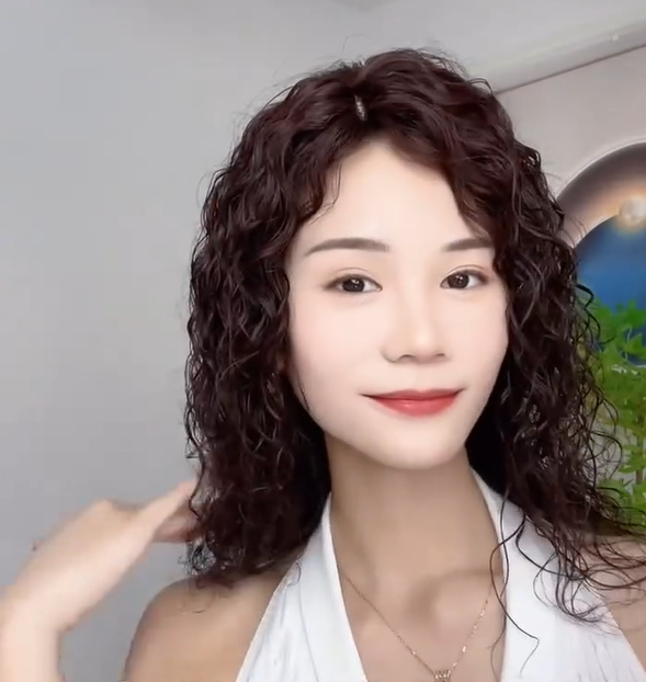Curly Massive Smooth Hair Extension On Top