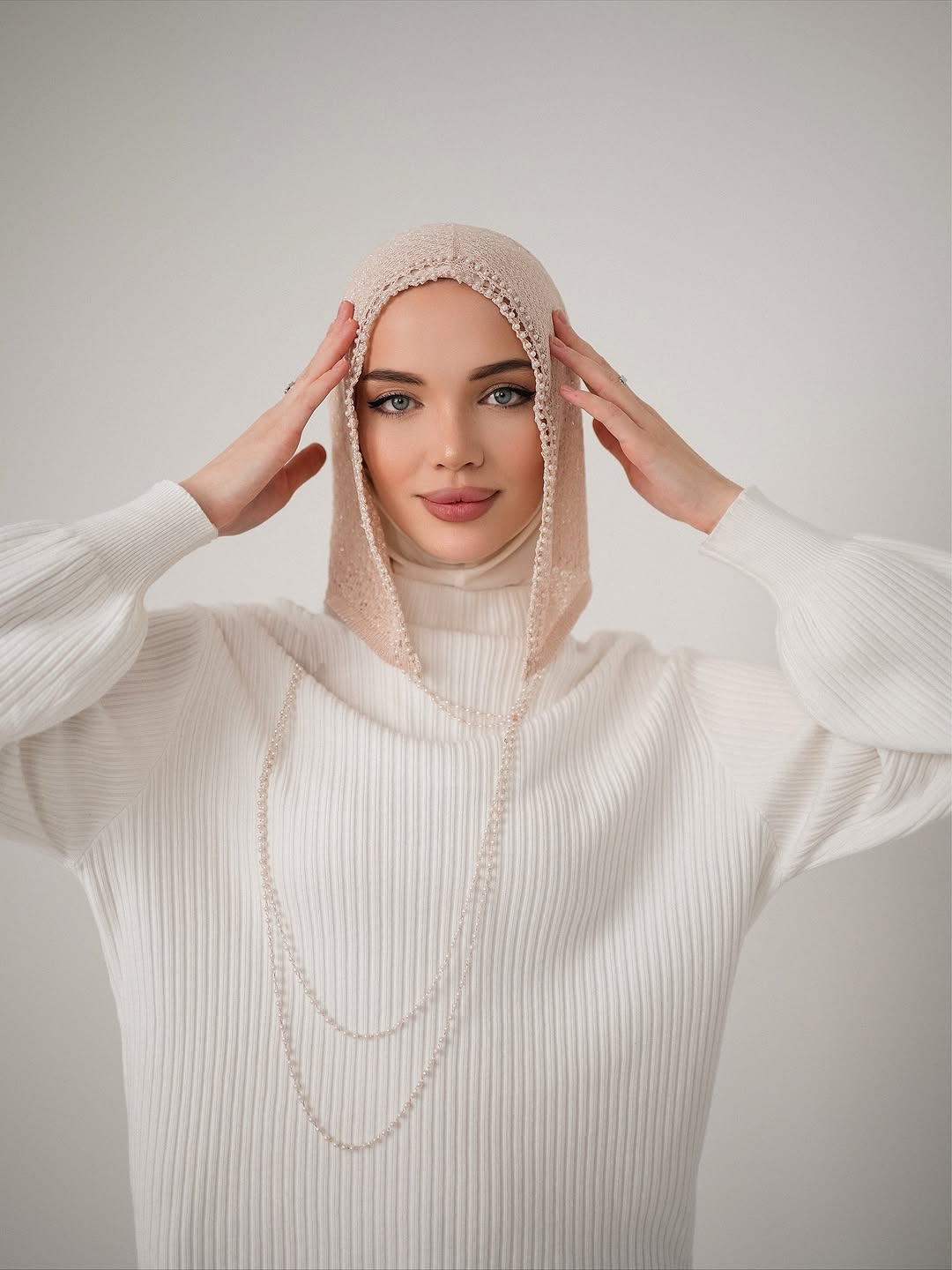 Pearl-Edged Knit Hood Scarf
