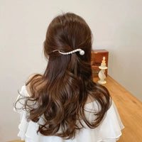 Pearl Twist Clasp Hair Clip
