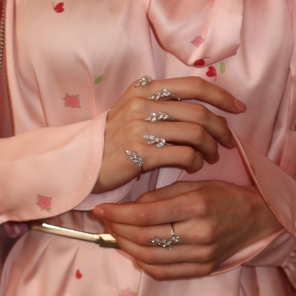 Moonlit Hand Veil Jewellery