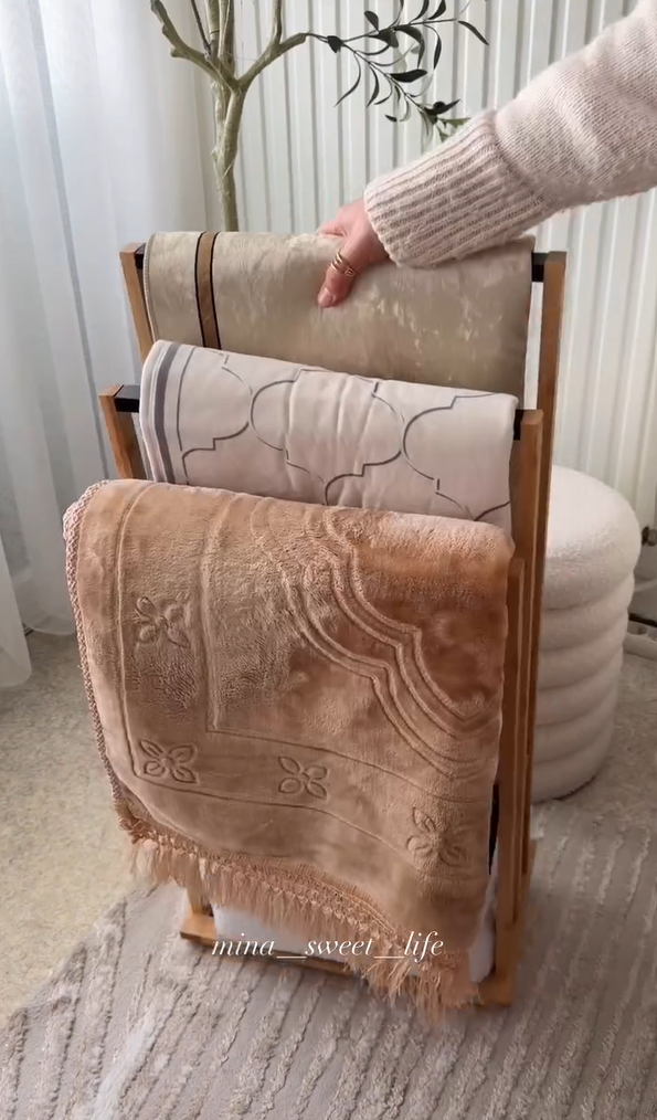 Luxury 3-Tier Prayer Mat Holder