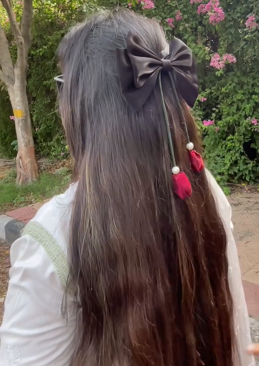 Elegant Blossom Bows & Pearl Petals HairClip