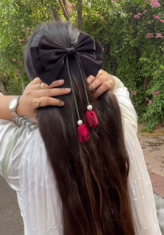 Elegant Blossom Bows & Pearl Petals HairClip