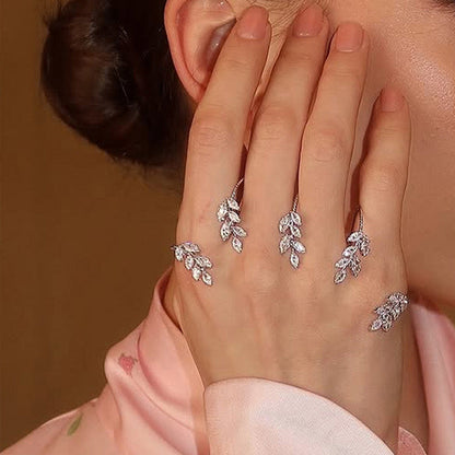 Moonlit Hand Veil Jewellery